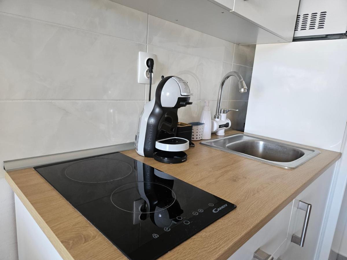 Studio Apartment Pegy Vir Exteriér fotografie