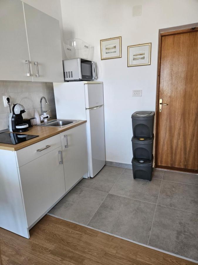Studio Apartment Pegy Vir Exteriér fotografie